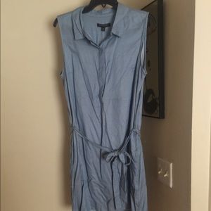 Banana Republic sleeveless chambray tie dress
